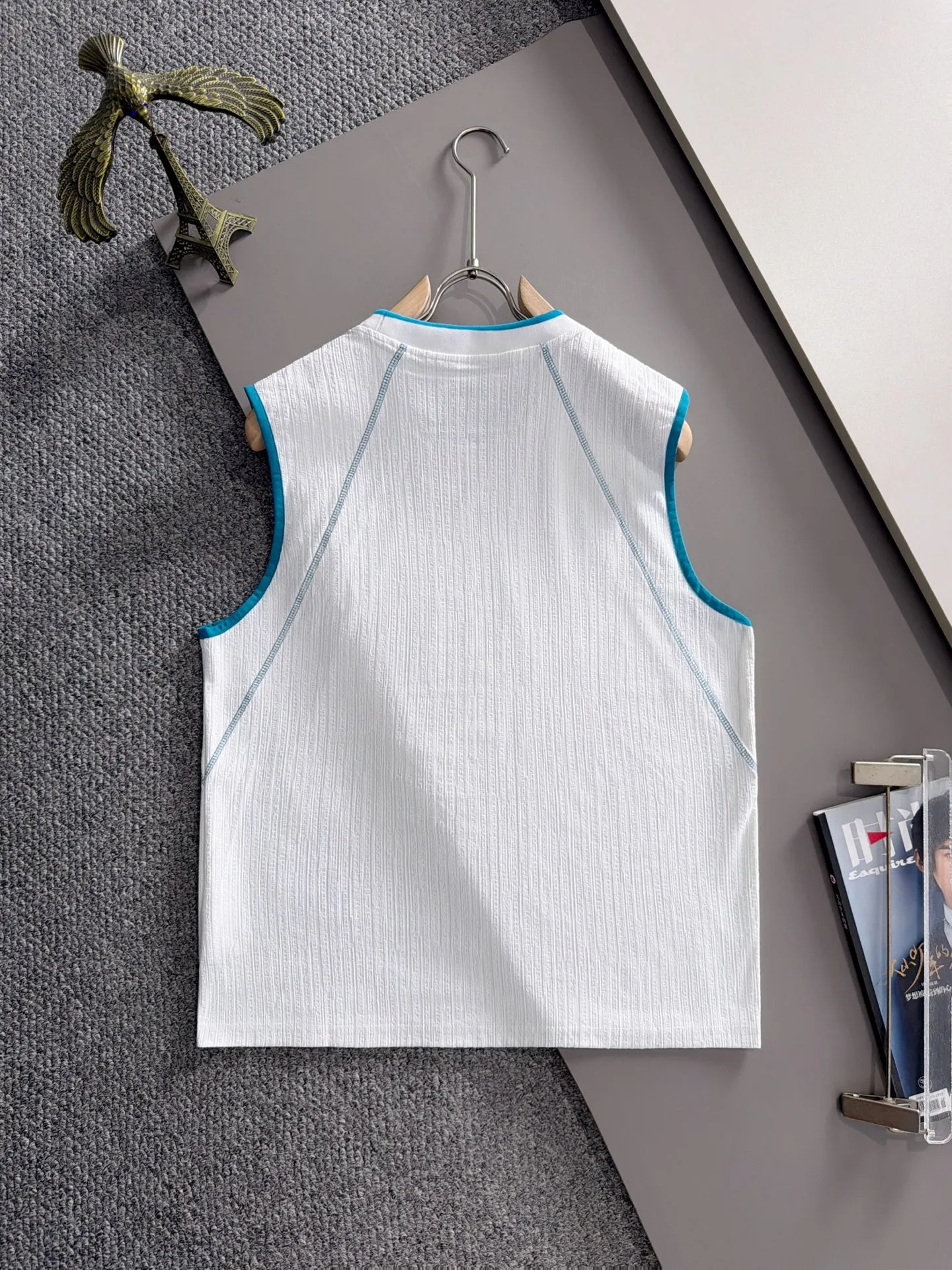 LP 2036 New Arrival summer casual suit, with exquisite and high-end details, full of high-end feeling. Complete with three standards, customized Premium liquid ammonia cotton fabric, the upper body is crisp and stylish, comfortable and not tight. The clean and neat tailoring is full of urban style. You will feel good when you wear it. It is the first choice for Premium fashionistas. The upper body effect is super good! Sizes:M-3XL